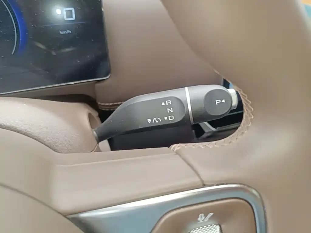 Wuling Xingguang 730 New Energy — миниатюра 19