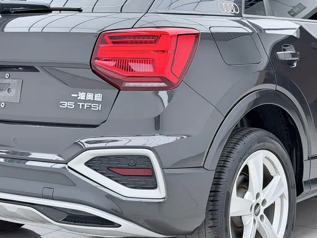 Audi Q2L — миниатюра 9