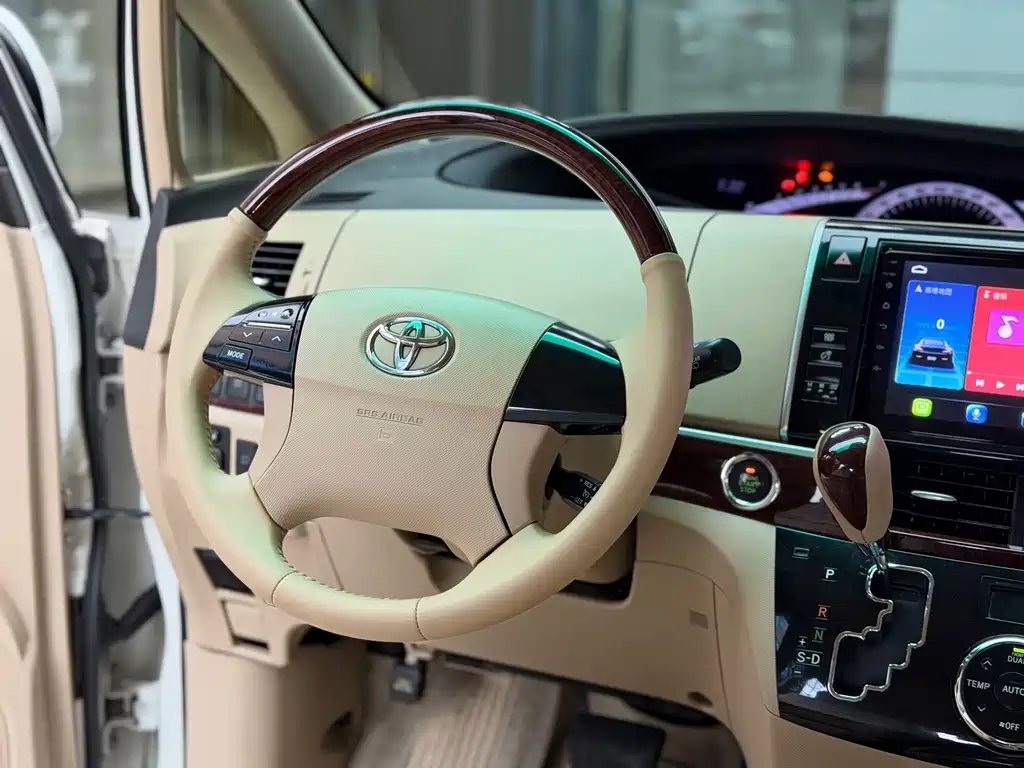 Toyota Previa — миниатюра 9