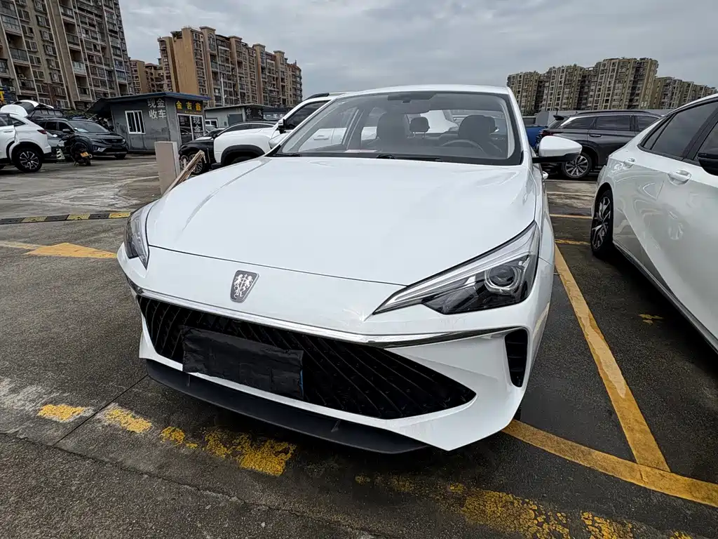 Roewe i5