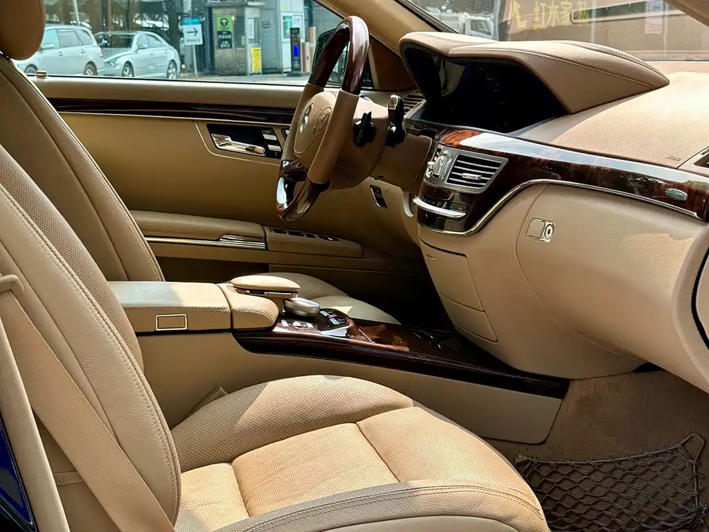 Mercedes-Benz S-Class — миниатюра 12