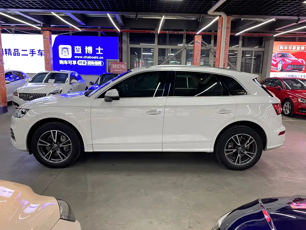Audi Q5L — миниатюра 8