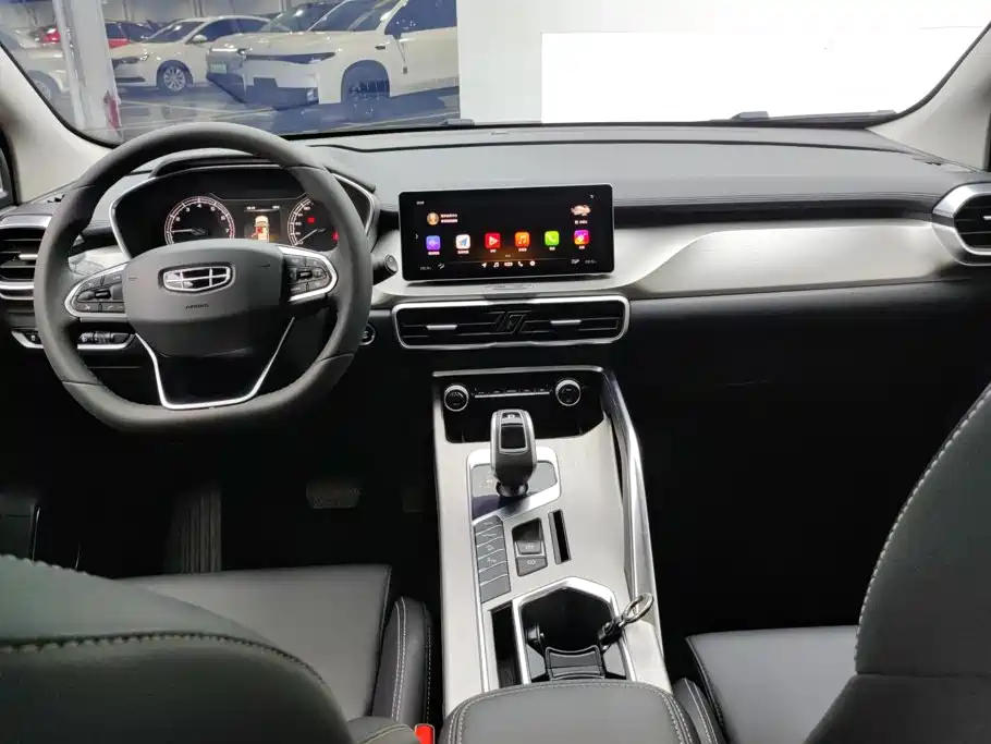 Geely Binyue — миниатюра 12