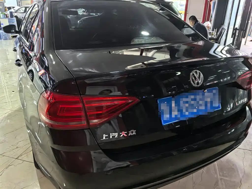 Volkswagen Lavida — миниатюра 4