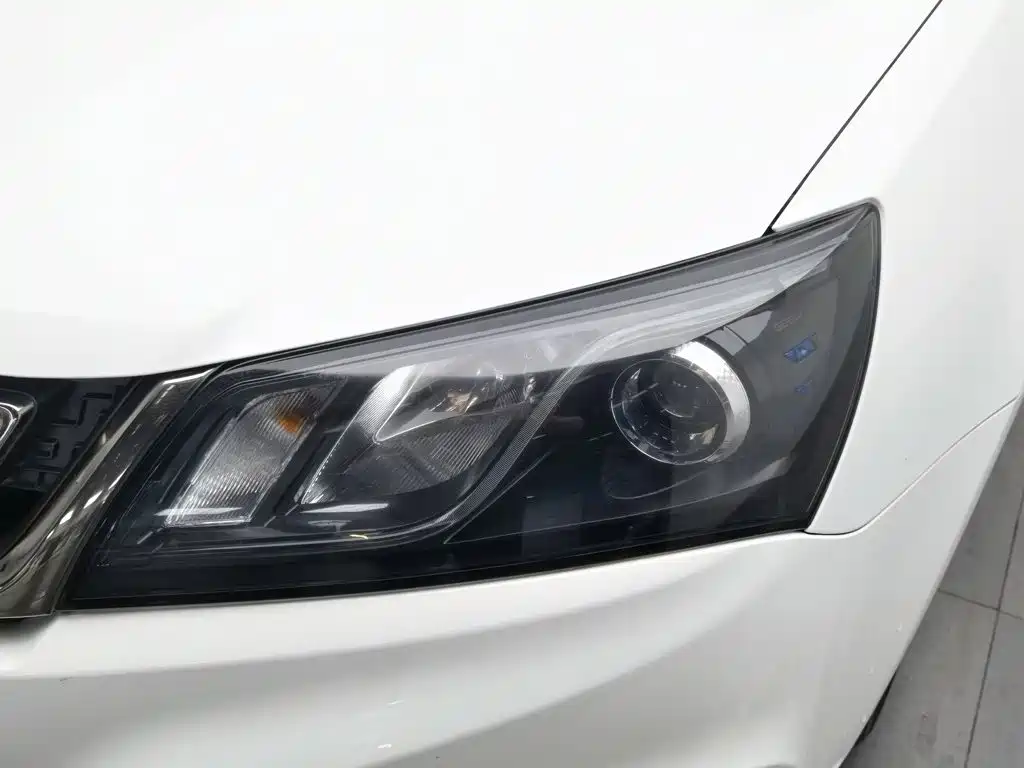 Geely Emgrand — миниатюра 7