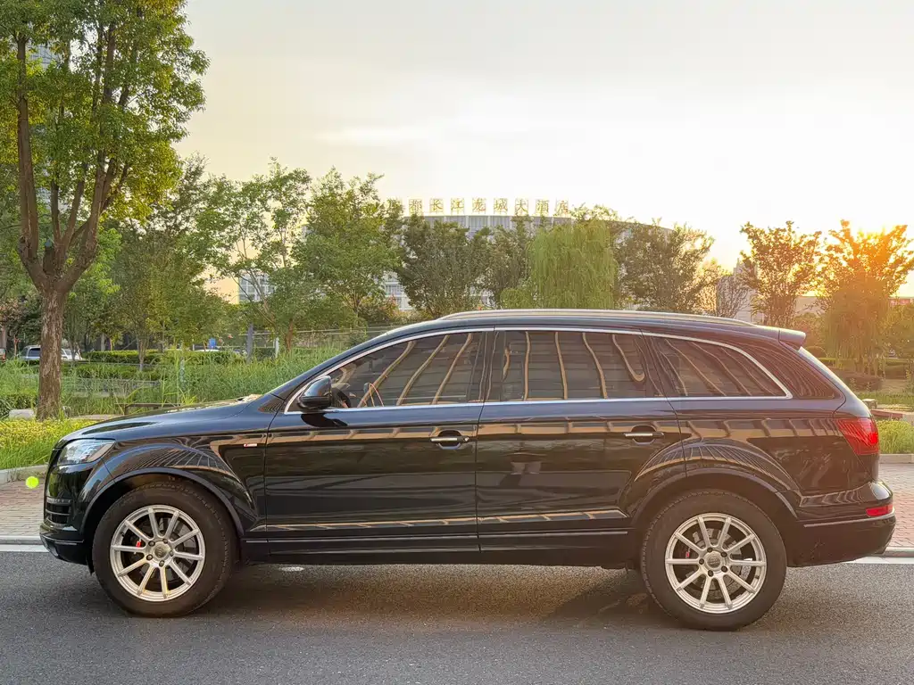 Audi Q7 2012 3.0 TFSI Comfort (200kW