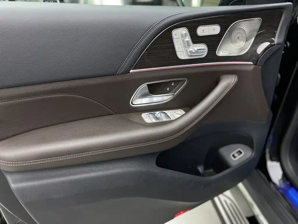 Mercedes-Benz GLS — миниатюра 20