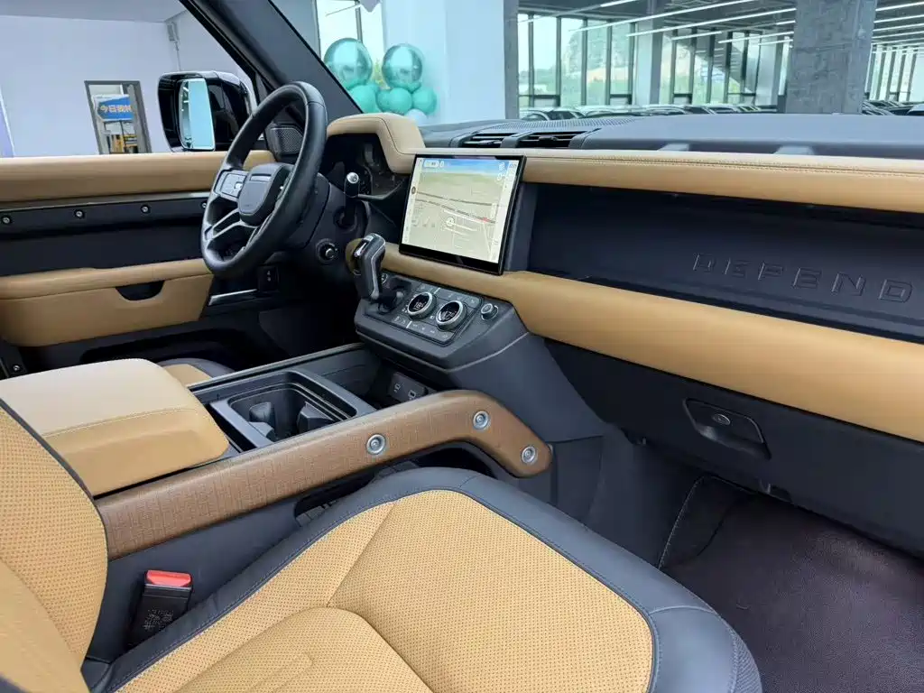 Land Rover Defender — миниатюра 20