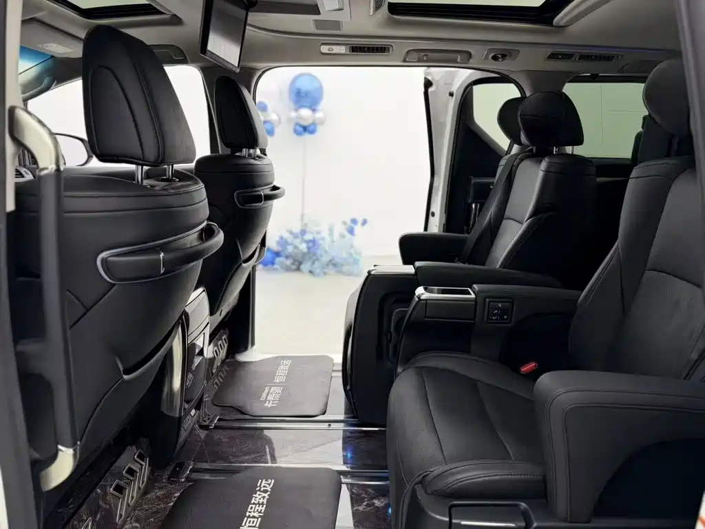 Toyota Vellfire — миниатюра 19