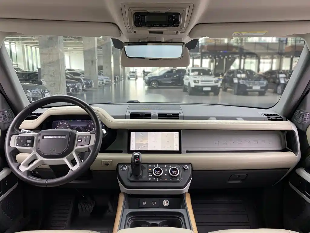 Land Rover Defender — миниатюра 11