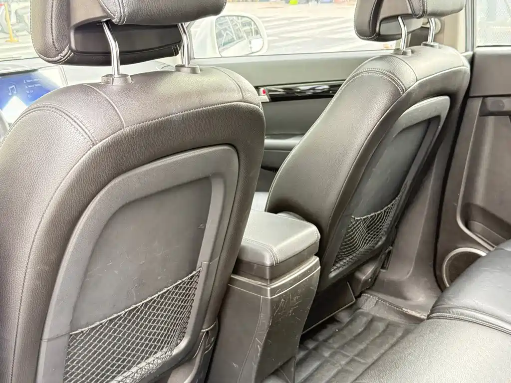 Chevrolet Captiva — миниатюра 14