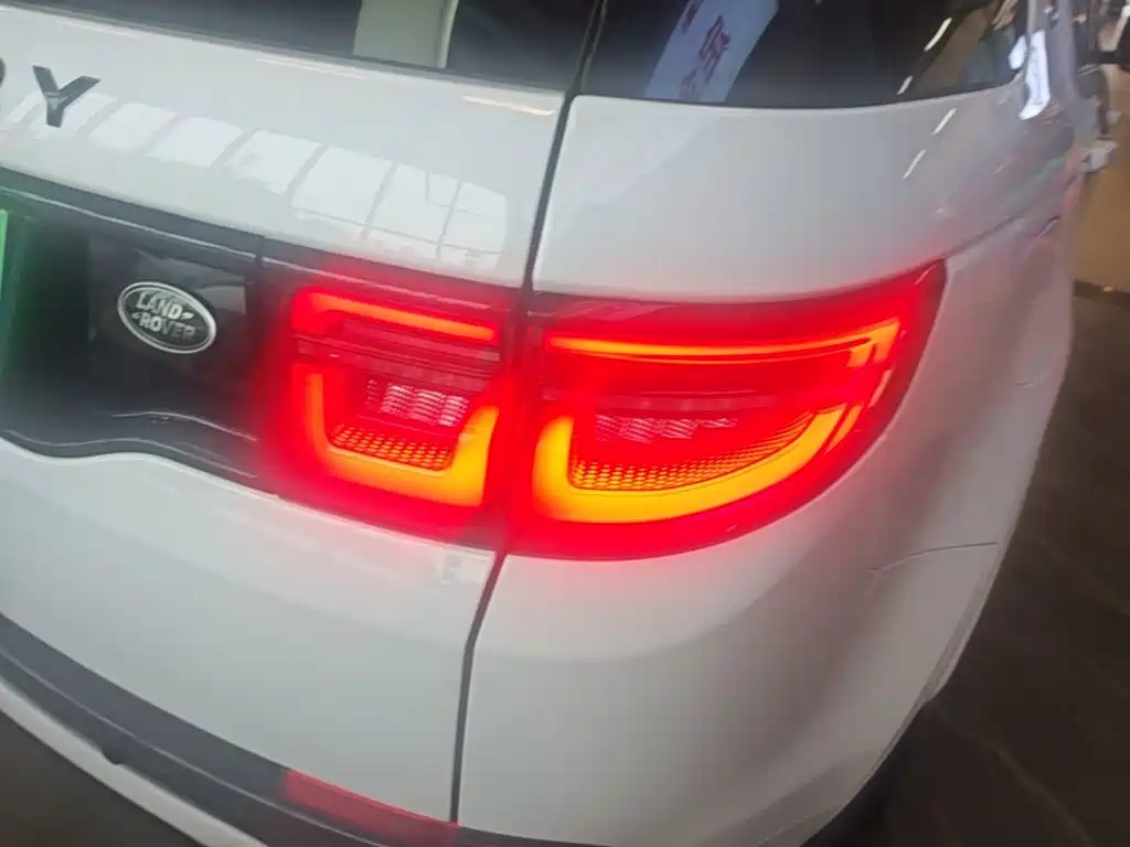 Land Rover Discovery Sport — миниатюра 8