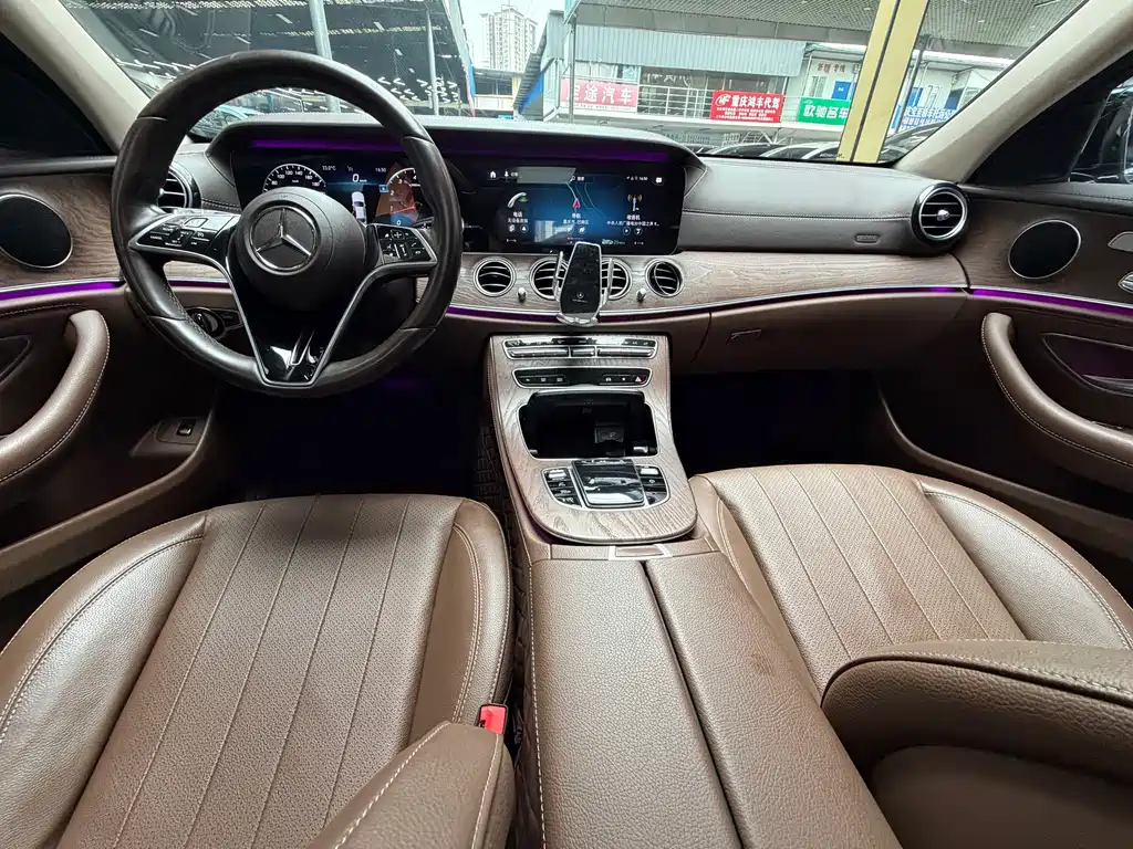 Mercedes-Benz E-Class — миниатюра 25