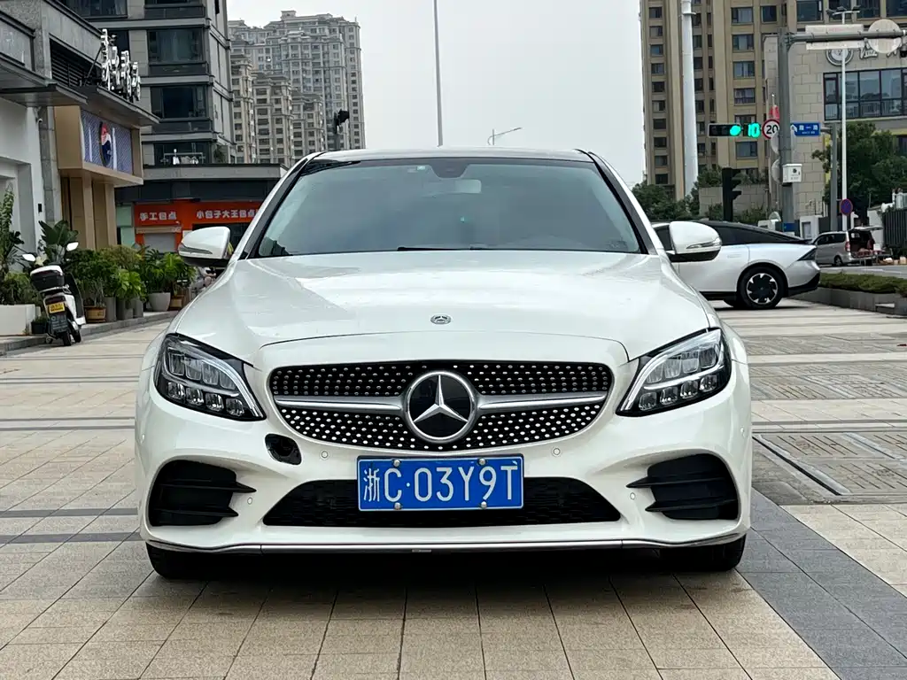 Mercedes-Benz C-Class — миниатюра 3