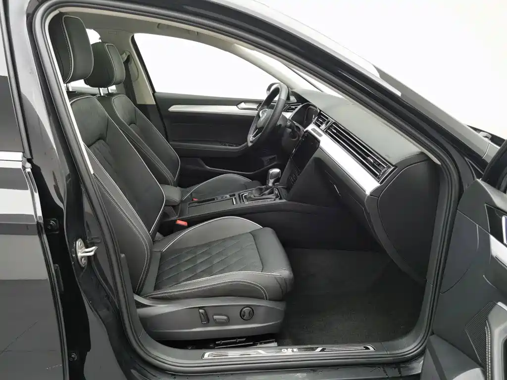 Volkswagen Magotan PHEV — миниатюра 23