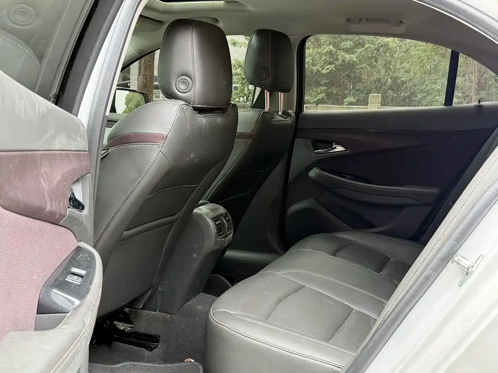 Chevrolet Malibu — миниатюра 6