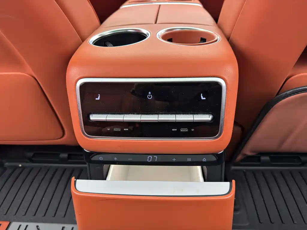 Li Auto Li L9 — миниатюра 12