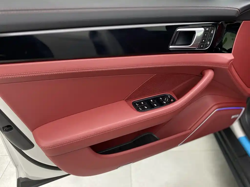 Porsche Panamera — миниатюра 19