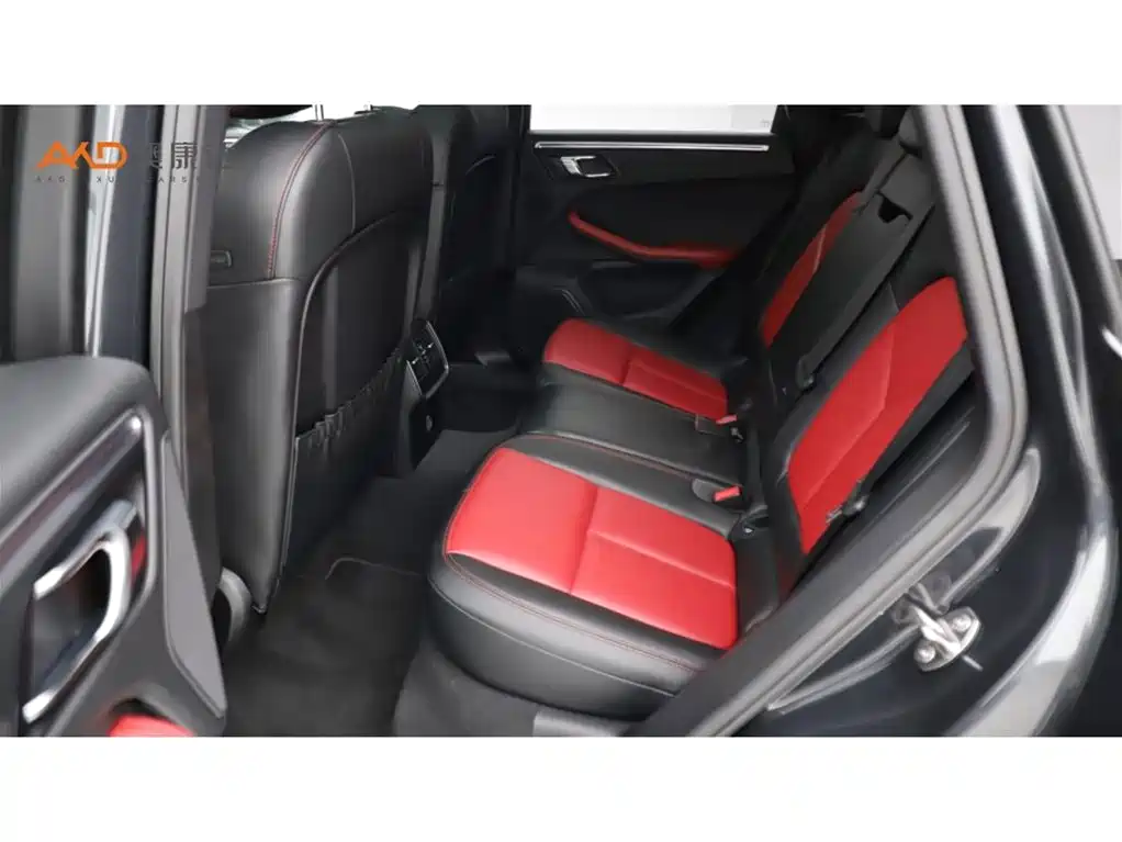 Porsche Macan — миниатюра 7