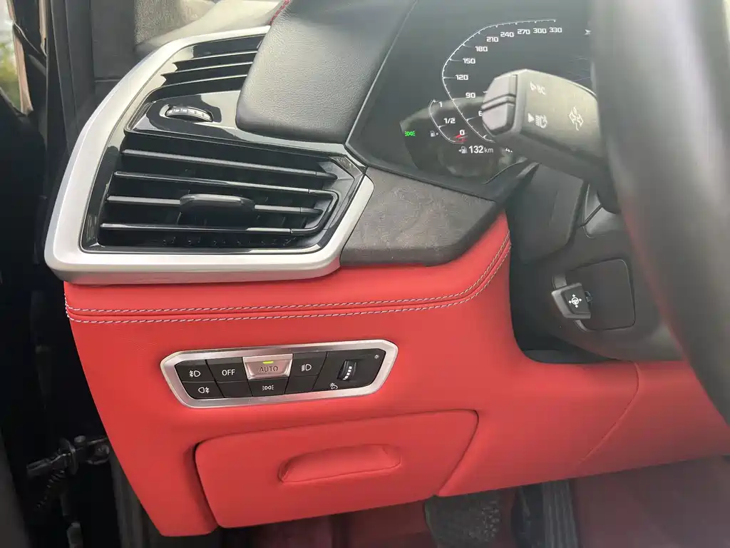 BMW X5 (Import) — миниатюра 12