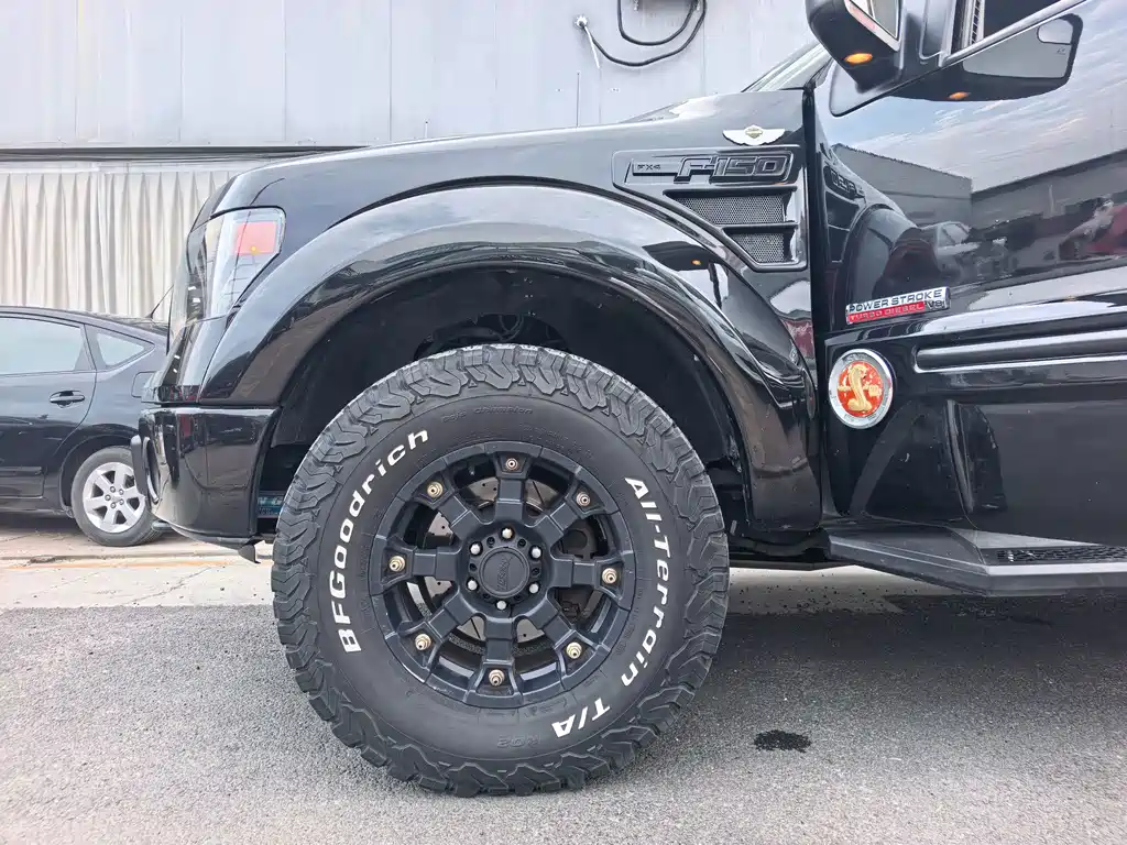 Ford F-150 Raptor — миниатюра 15