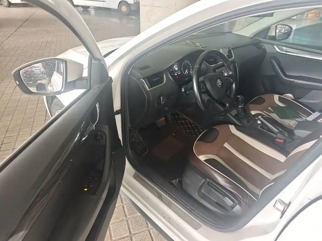 Skoda Octavia — миниатюра 17