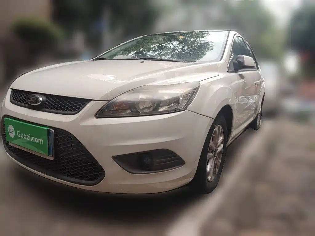 Ford Focus 2013 Hatchback Classic 1.8L Auto Basic Type