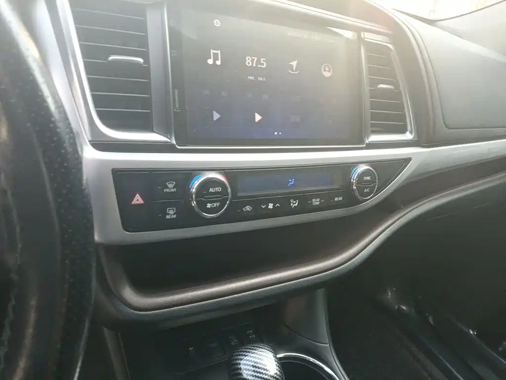 Toyota Highlander — миниатюра 14