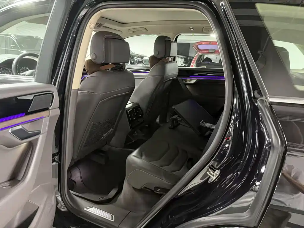 Volkswagen Touareg — миниатюра 3