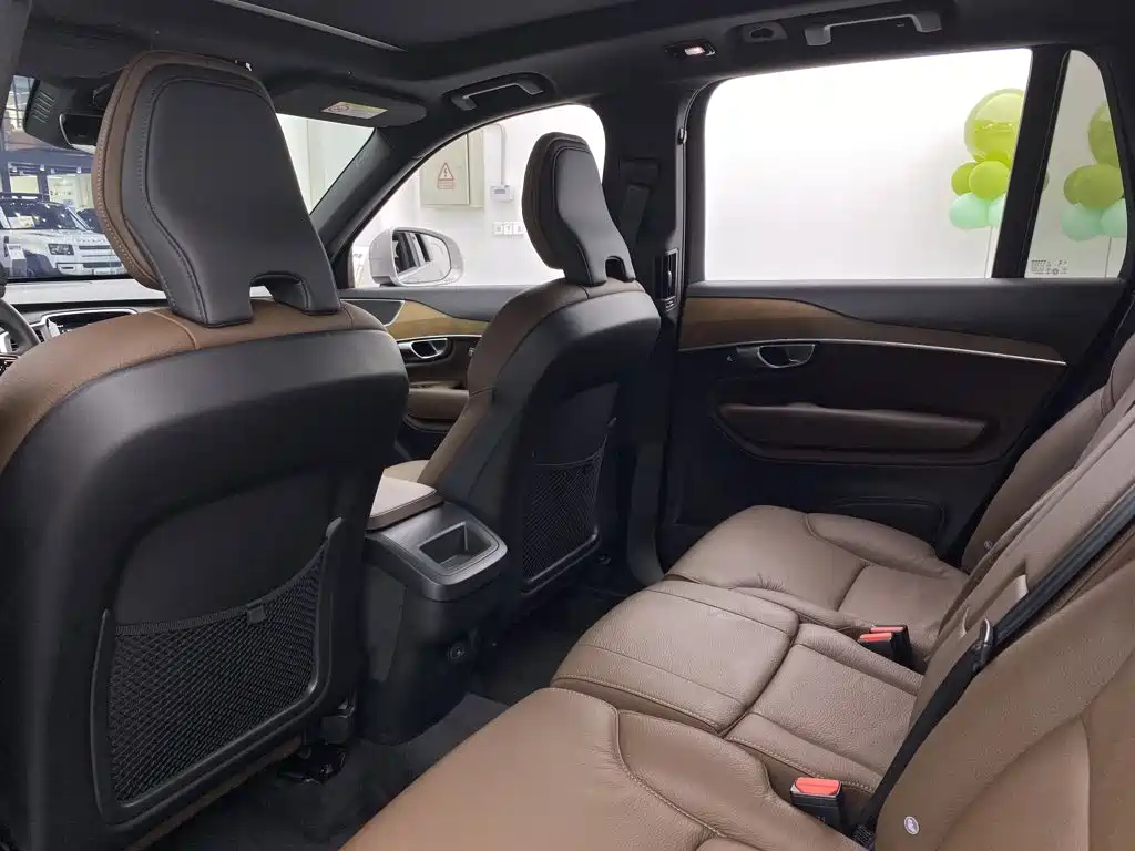 Volvo XC90 — миниатюра 28