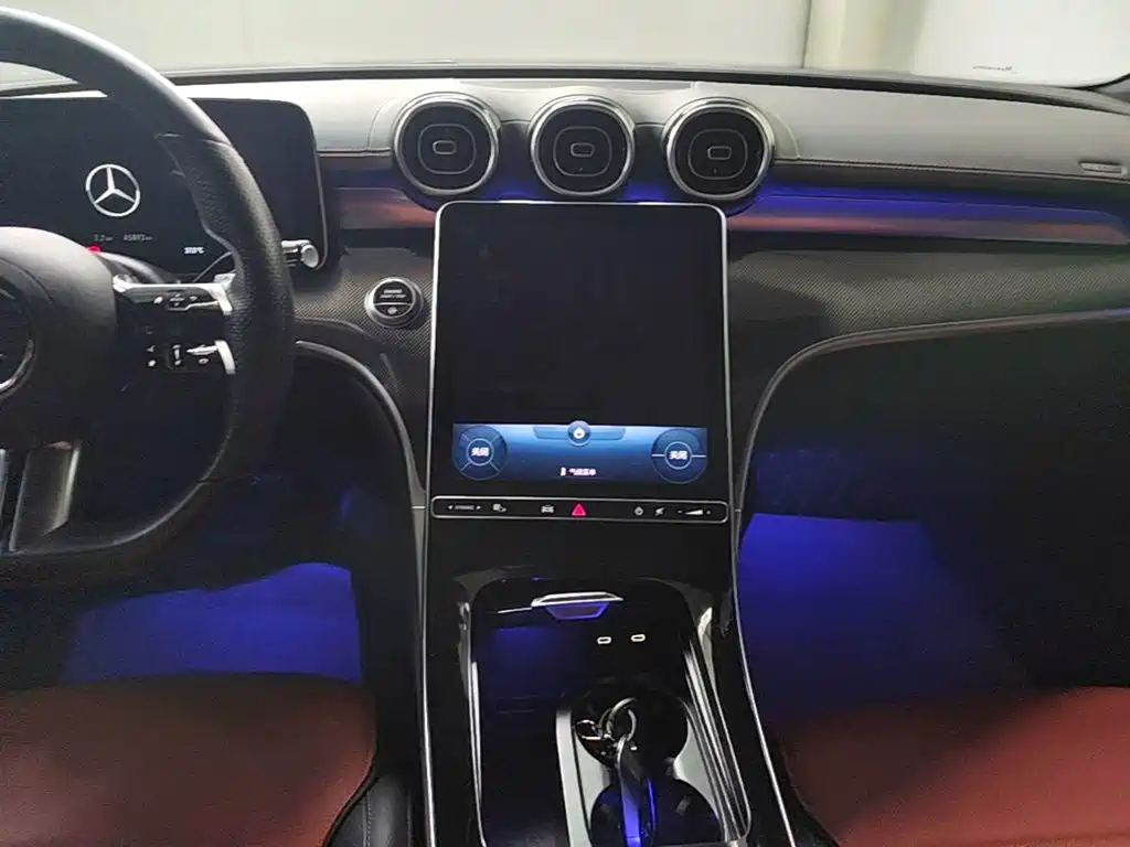 Mercedes-Benz C-Class — миниатюра 13