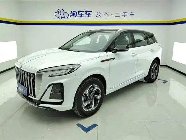 RED FLAG HONGQI HS3 2023