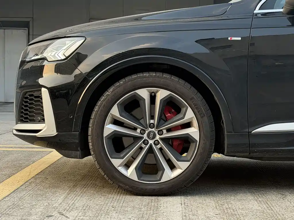 Audi Q7 — миниатюра 8
