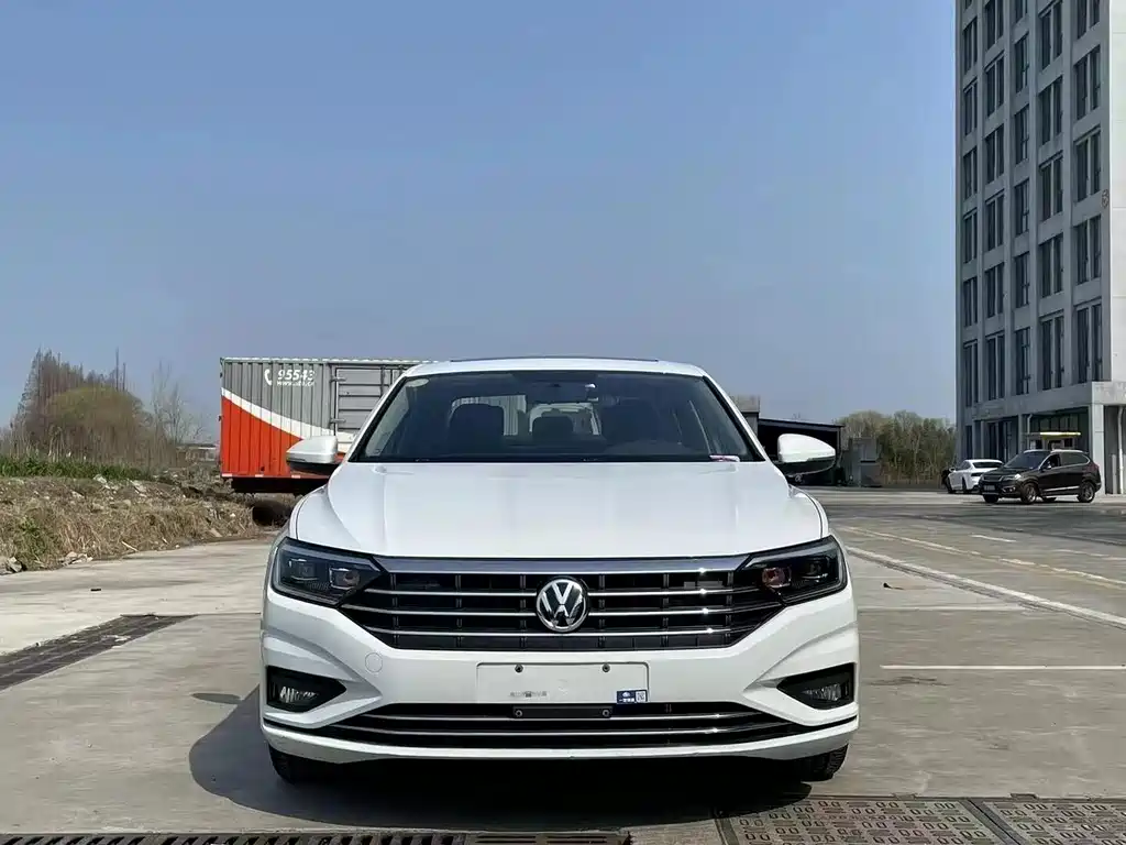 Volkswagen Sagitar 2021