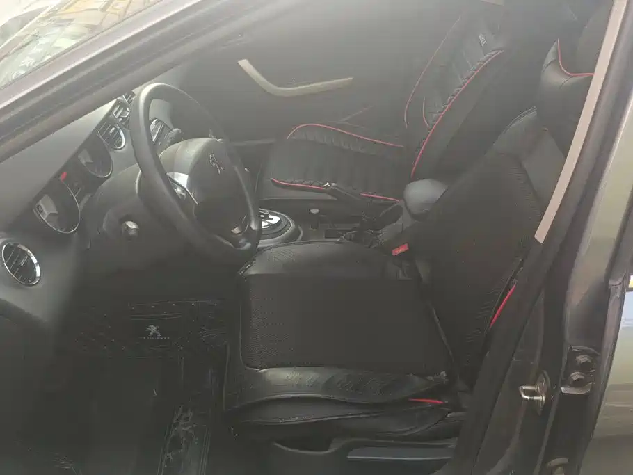 Peugeot 408 — миниатюра 9