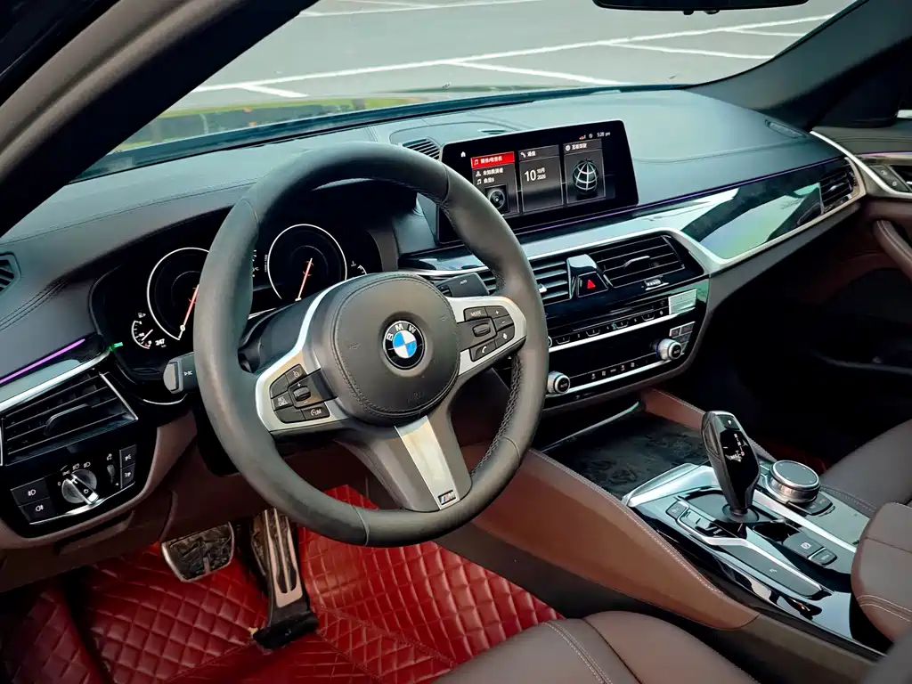 BMW 5 Series — миниатюра 11