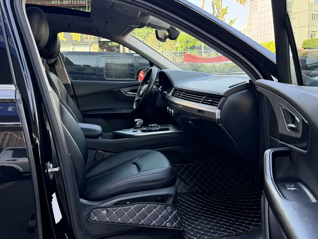 Audi Q7 — миниатюра 9