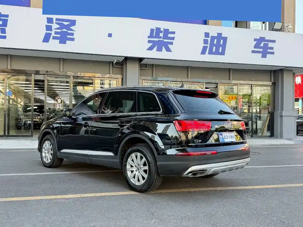 Audi Q7 — миниатюра 7