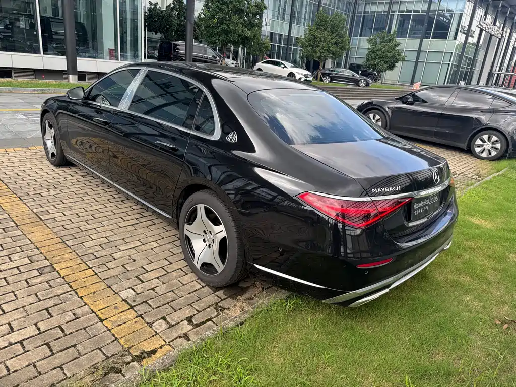 Mercedes-Benz S-Class — миниатюра 13