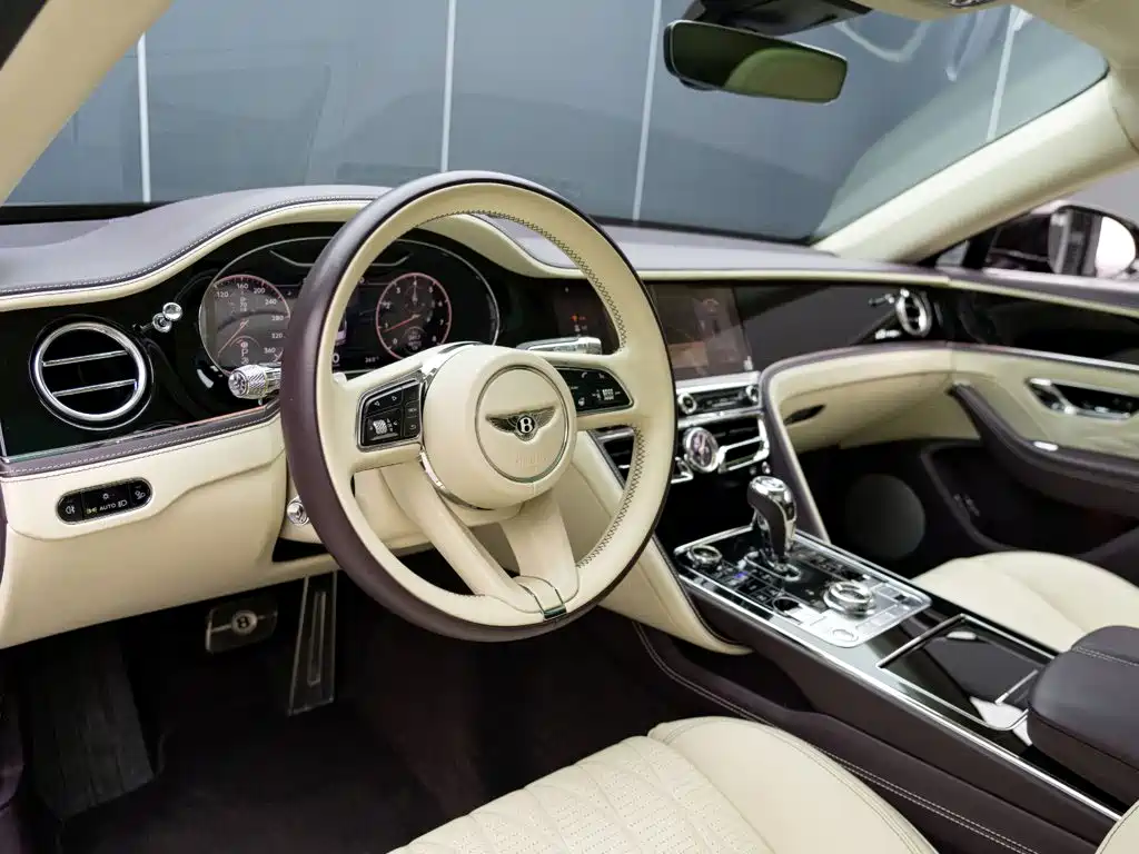 Bentley Flying Spur — миниатюра 11