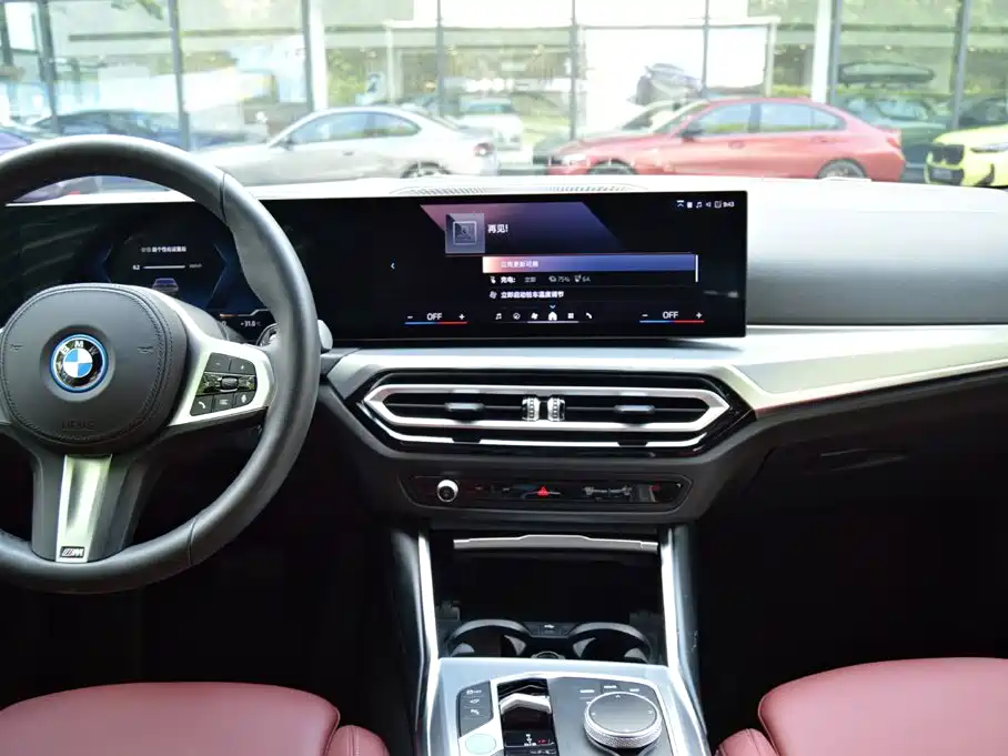 BMW i4 — миниатюра 7