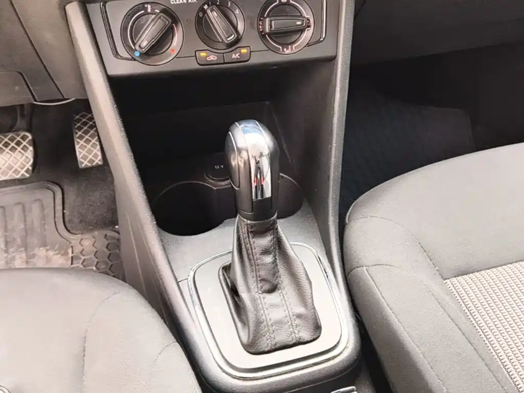 Volkswagen Polo — миниатюра 14