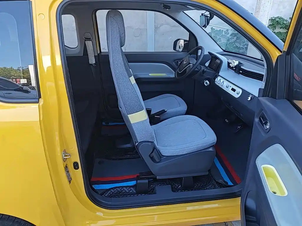 Wuling MINIEV — миниатюра 25
