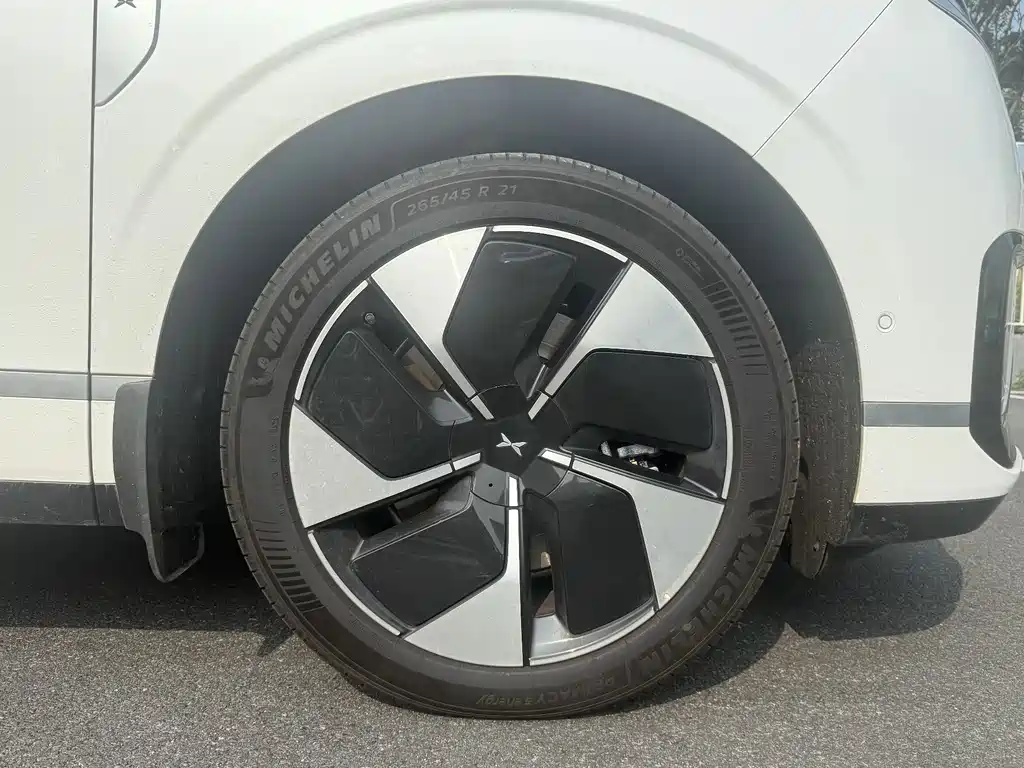 XPeng GX — миниатюра 9