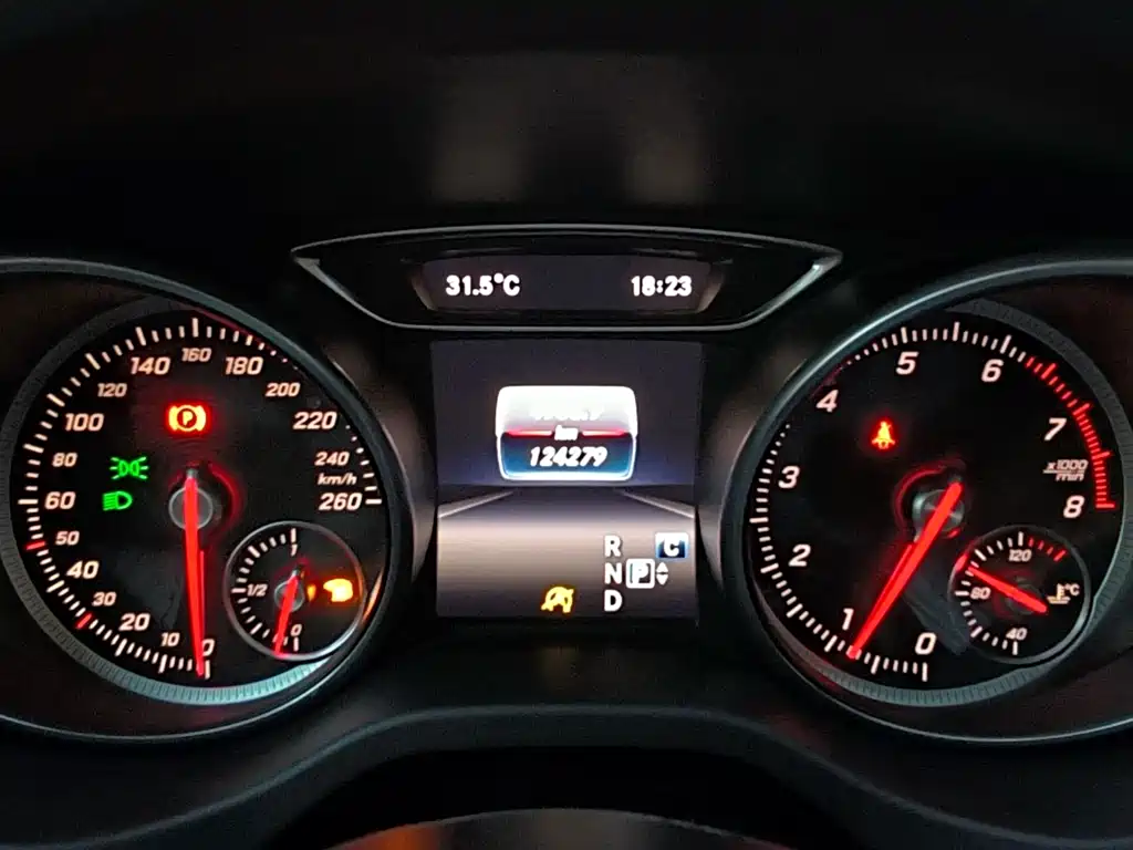 Mercedes-Benz GLA — миниатюра 12