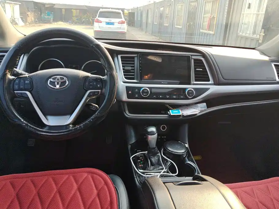 Toyota Highlander — миниатюра 12