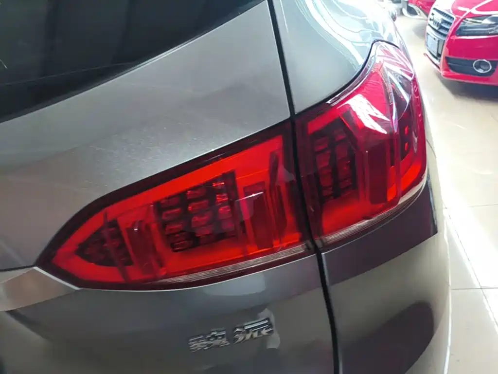 Wey Wey VV6 — миниатюра 8