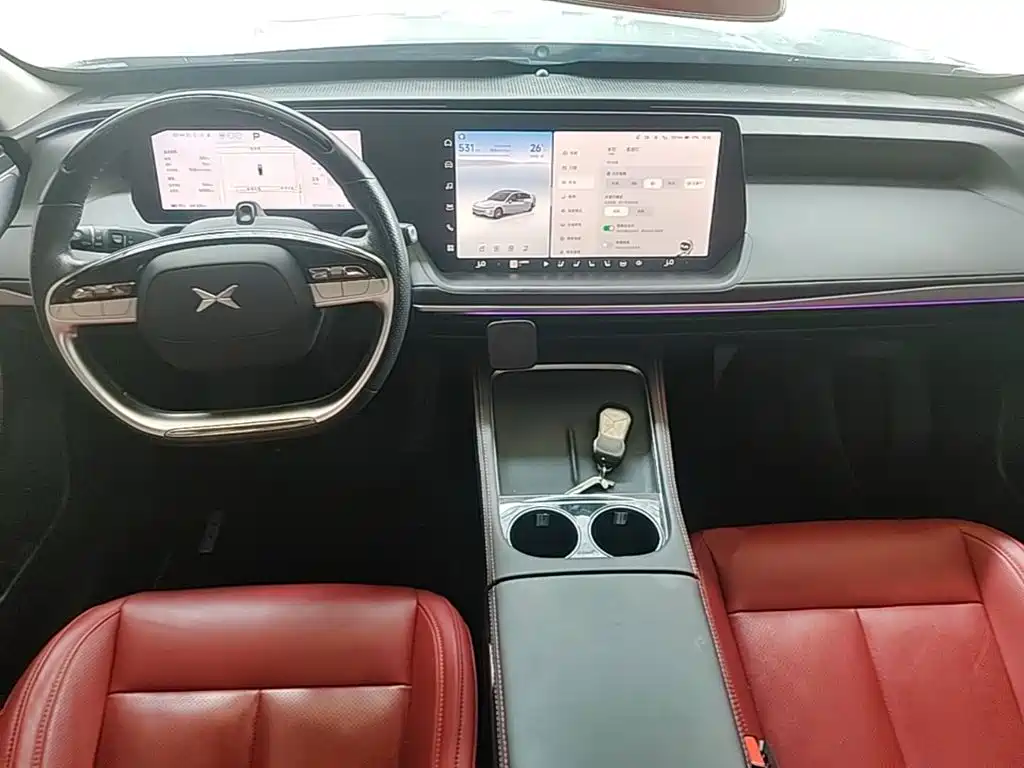 XPeng P7 — миниатюра 10