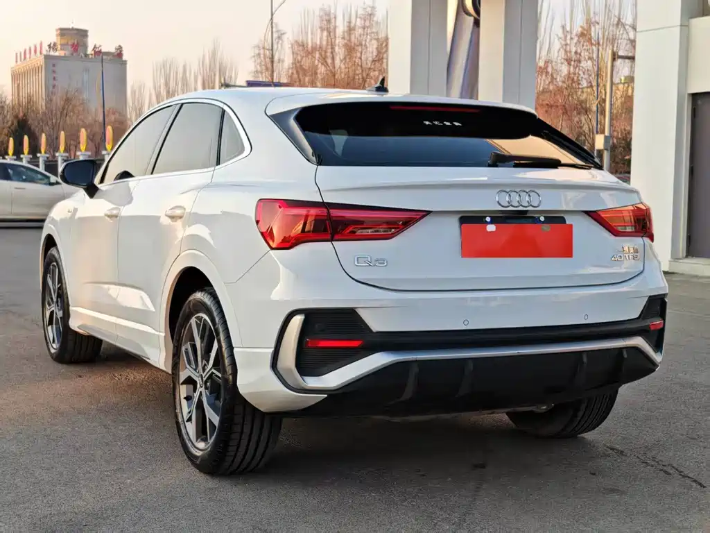AUDI Q3 SPORTBACK