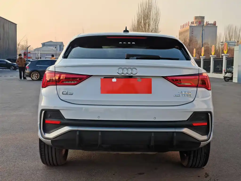 AUDI Q3 SPORTBACK